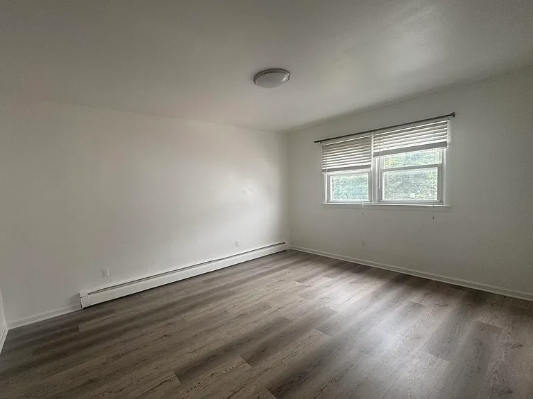 121 Mallory Ave #3 — Photo 18