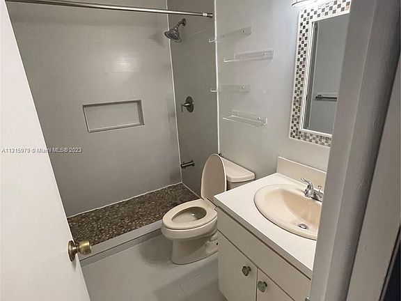 5th image of 13858 Kendale Lakes Dr #13858