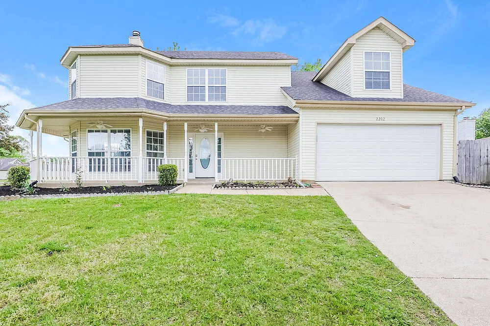 4 bed, 2.5 bath, 2448 sqft, $2,755 — Photo 1