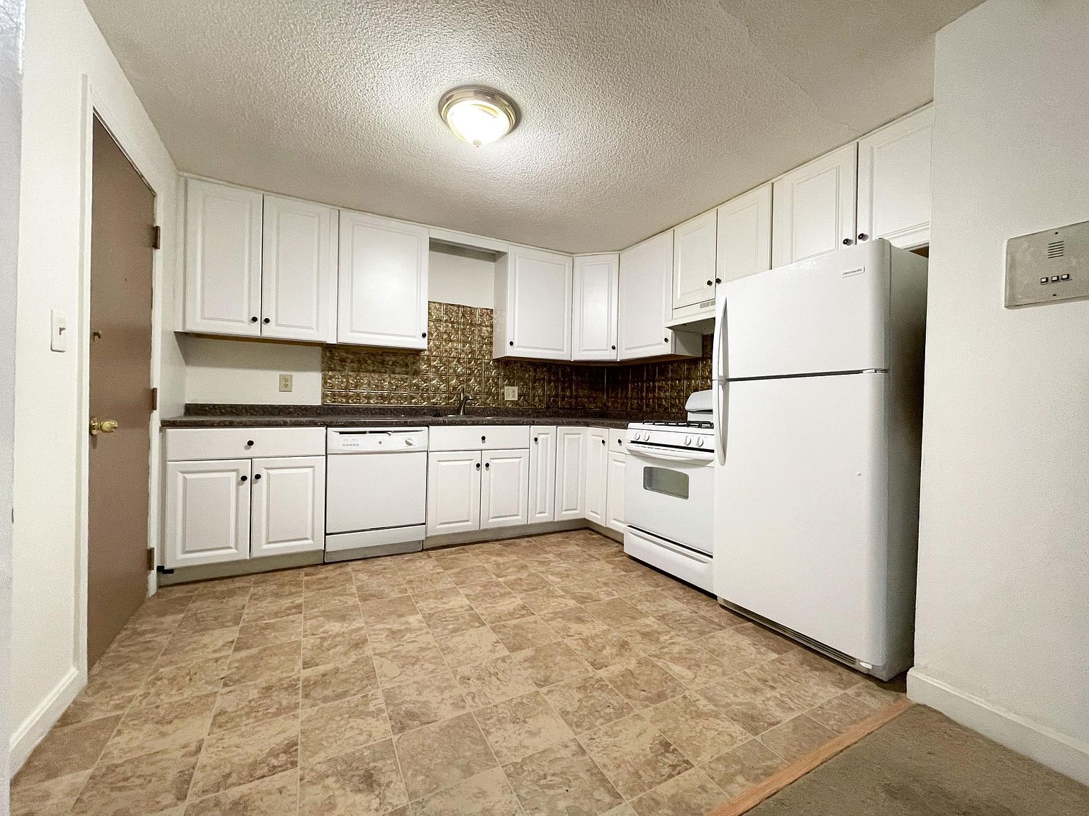 46 Delmont St APT 7, Methuen, MA 01844 Zillow