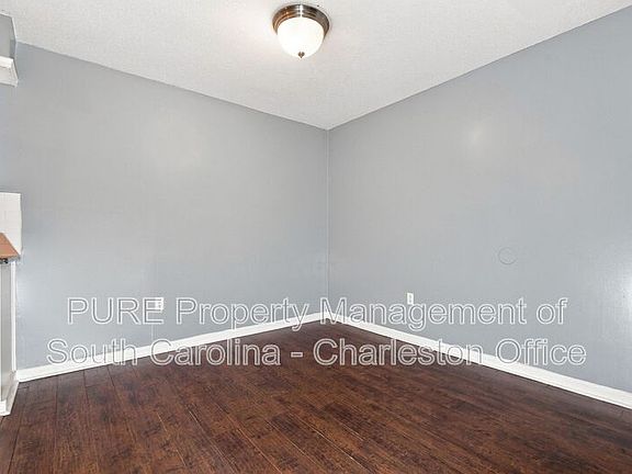3rd image of 1402 Camp Rd APT 1B