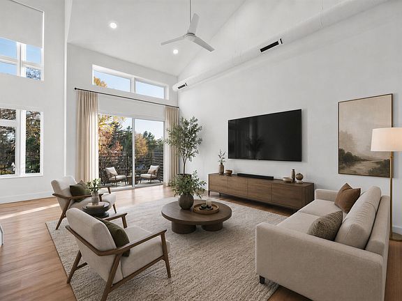 3rd image of 650 Montgomery Ave #314