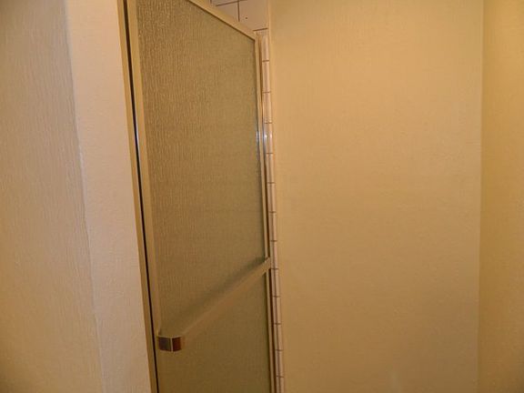 4th image of 153 Eau Claire Blvd