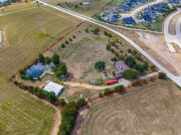 3rd image of 231 McDonald Rd