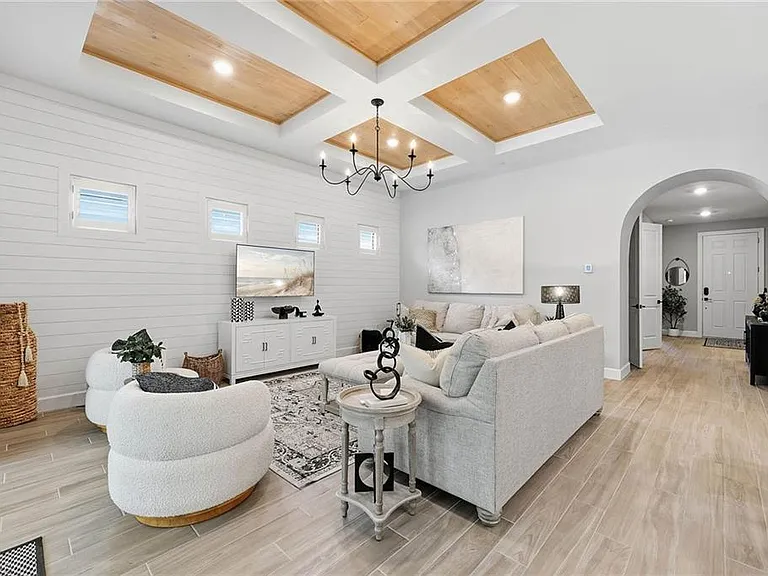 2738 Aviamar Cir — Photo 6