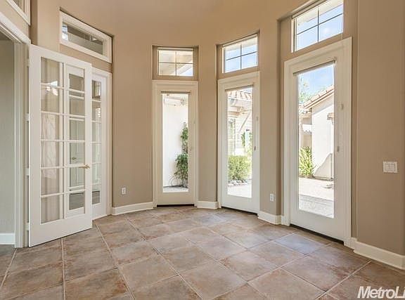 4th image of 940 Granite Ct