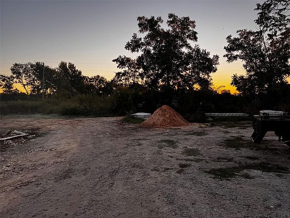4th image of 16516 Boss Gaston Rd