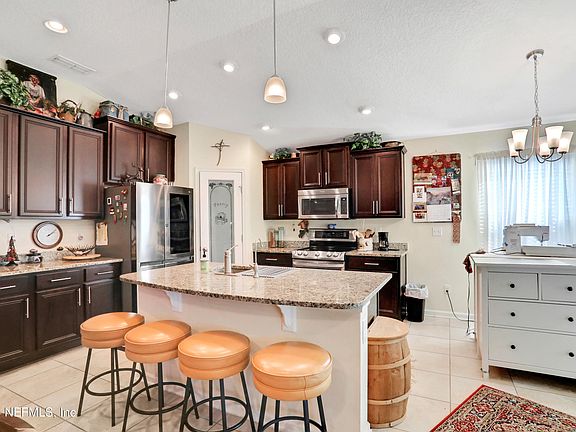 3rd image of 16226 STANIS Court