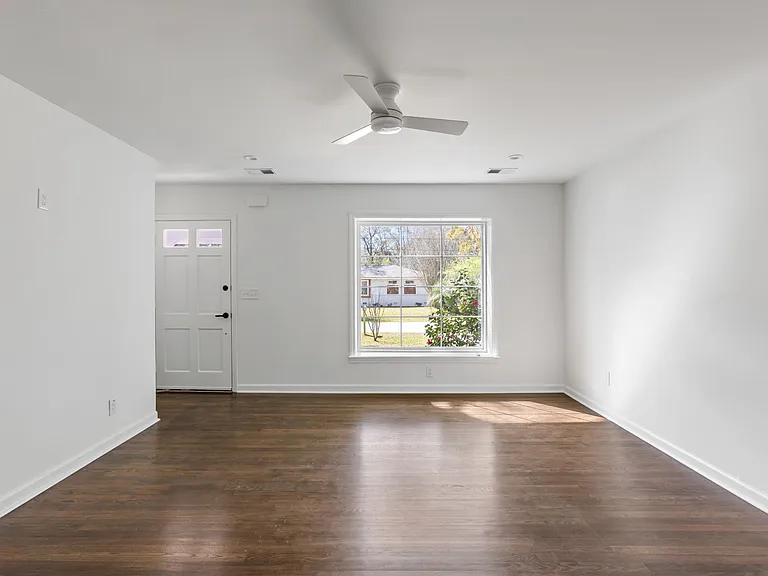 2480 Lantern St — Photo 3