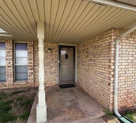 3rd image of 8 SW 71st St