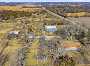 38240 Hedge Ln, Paola, KS 66071