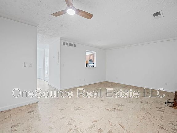 5th image of 1086 Huntington Trce SE