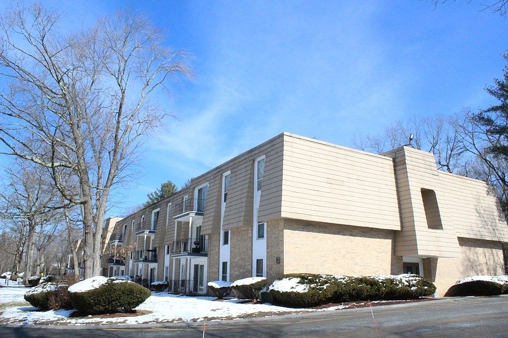 15 Shadowbrook Ln APT 28, Milford, MA 01757 Zillow