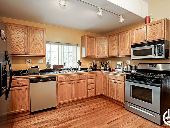 5th image of 2817 N Campbell Ave