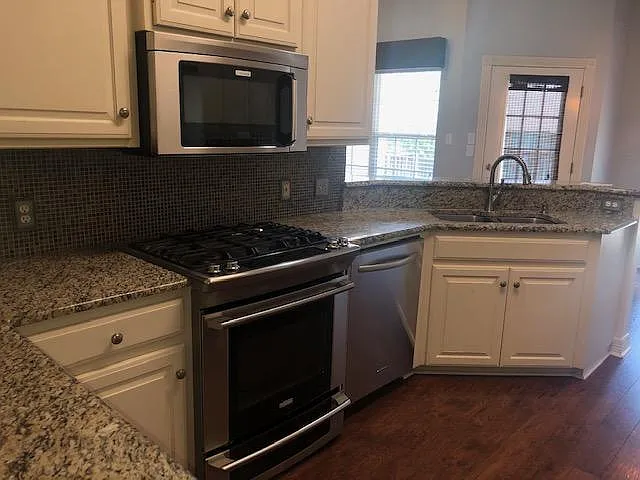 16571 Vieux Carre — Photo 8
