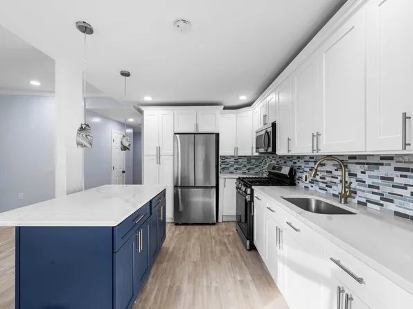 357 East 26th Street image 3 of 10