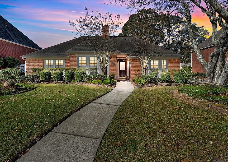 1st image of 4103 Spruce Valley Dr