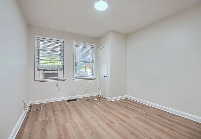 2976 Cornwall Rd #1 — Photo 7