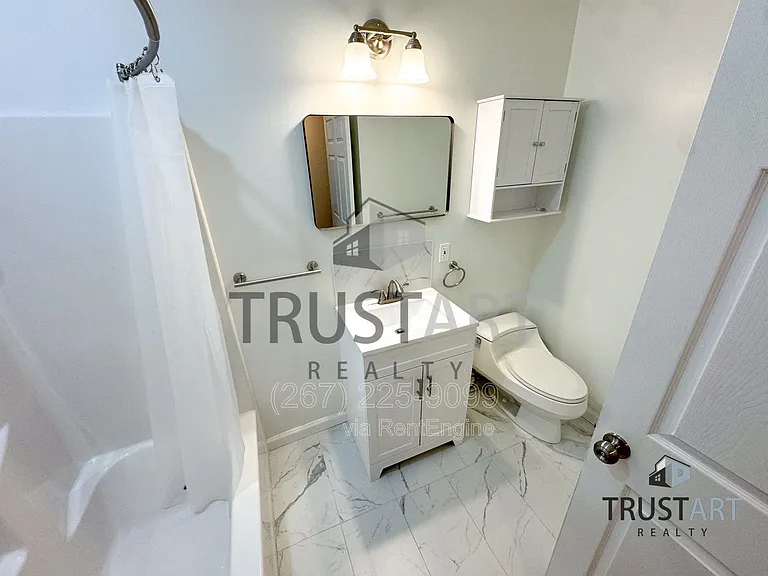 910 N 41st St #2 — Photo 7