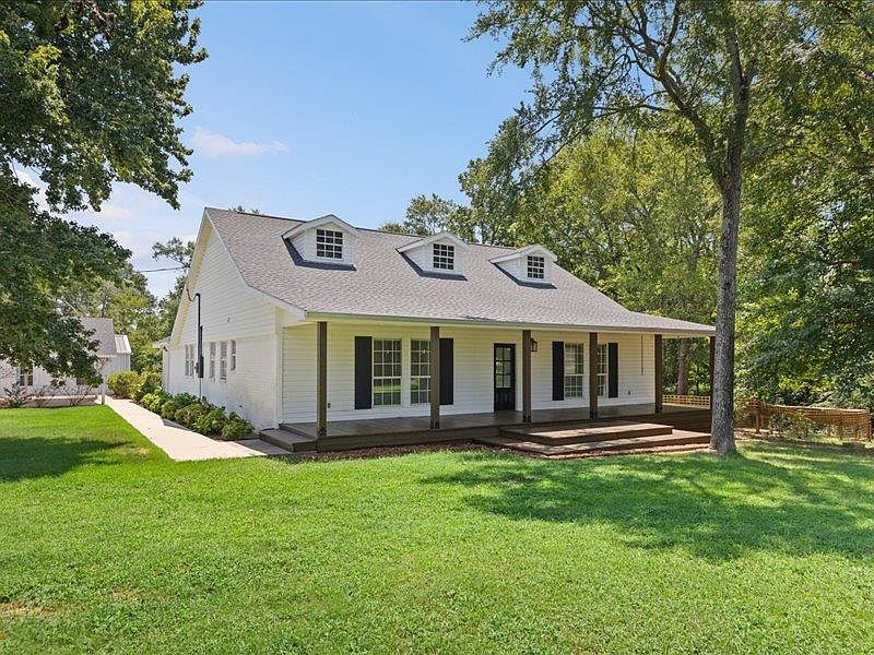 1st image of 2226 Big Woods Rd