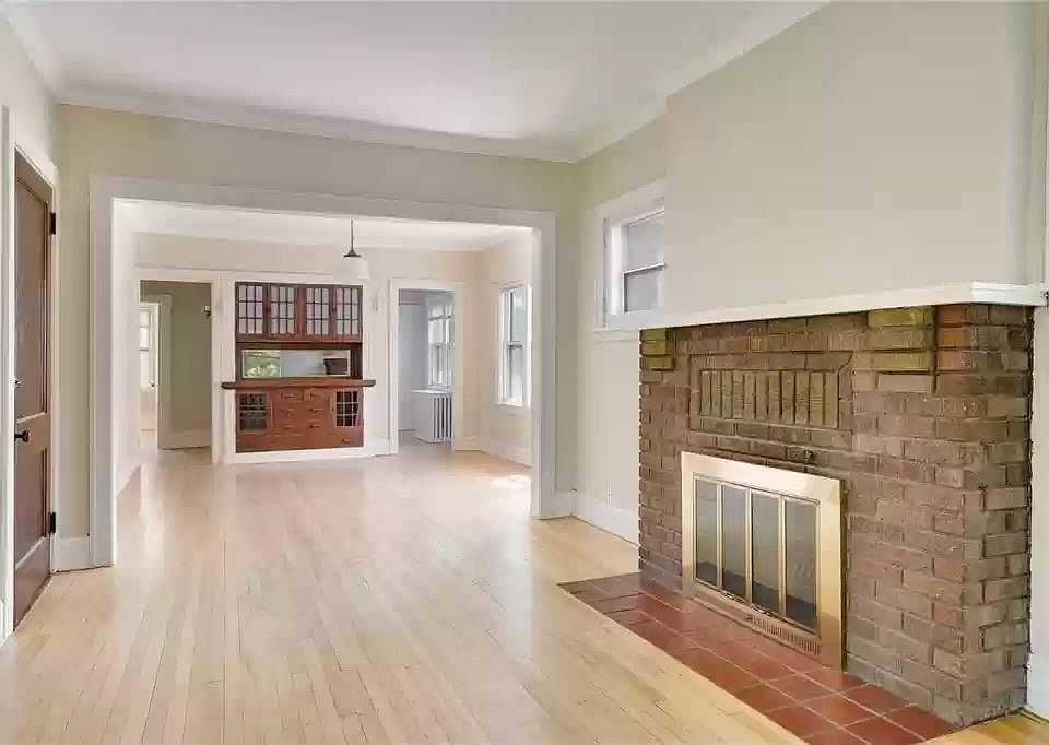 1st image of 2753 Fremont Ave S #2