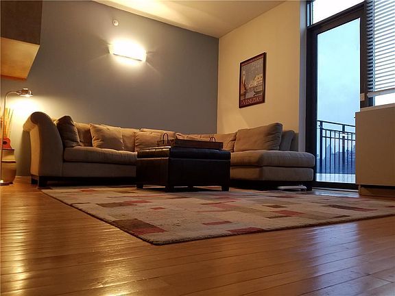 3rd image of 352 Cathedral Pkwy #13C