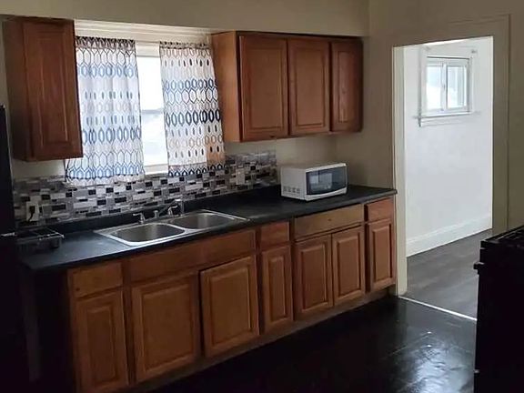 5th image of 8605 Connecticut Ave