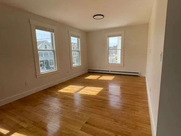 12 Lower Main St, Johnson, VT