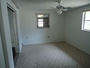 4th image of 240 E Cowles St