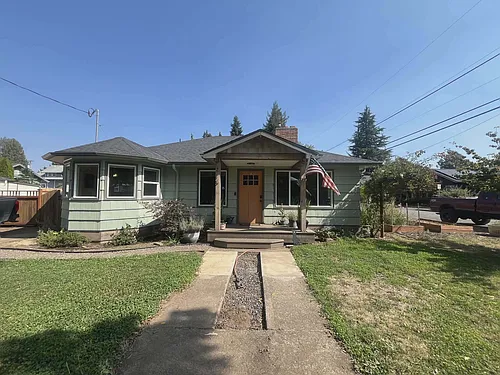 215 Alder St Photo 1