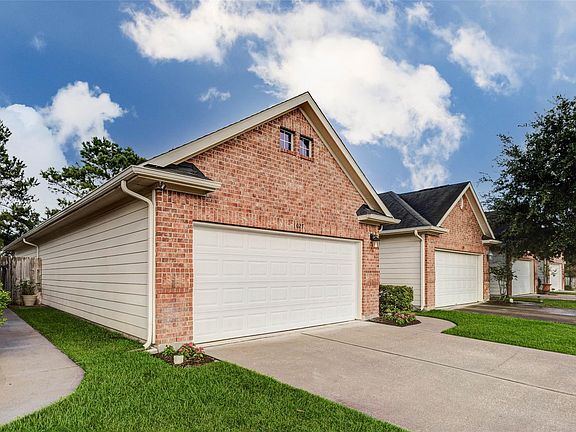 3rd image of 1027 Sweet Pine Dr
