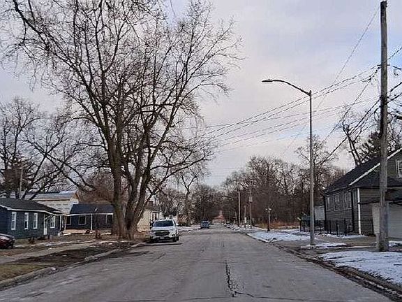 4th image of 1928 169th St