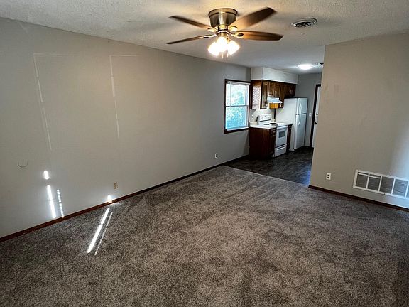 2nd image of 1337 Parkside Dr