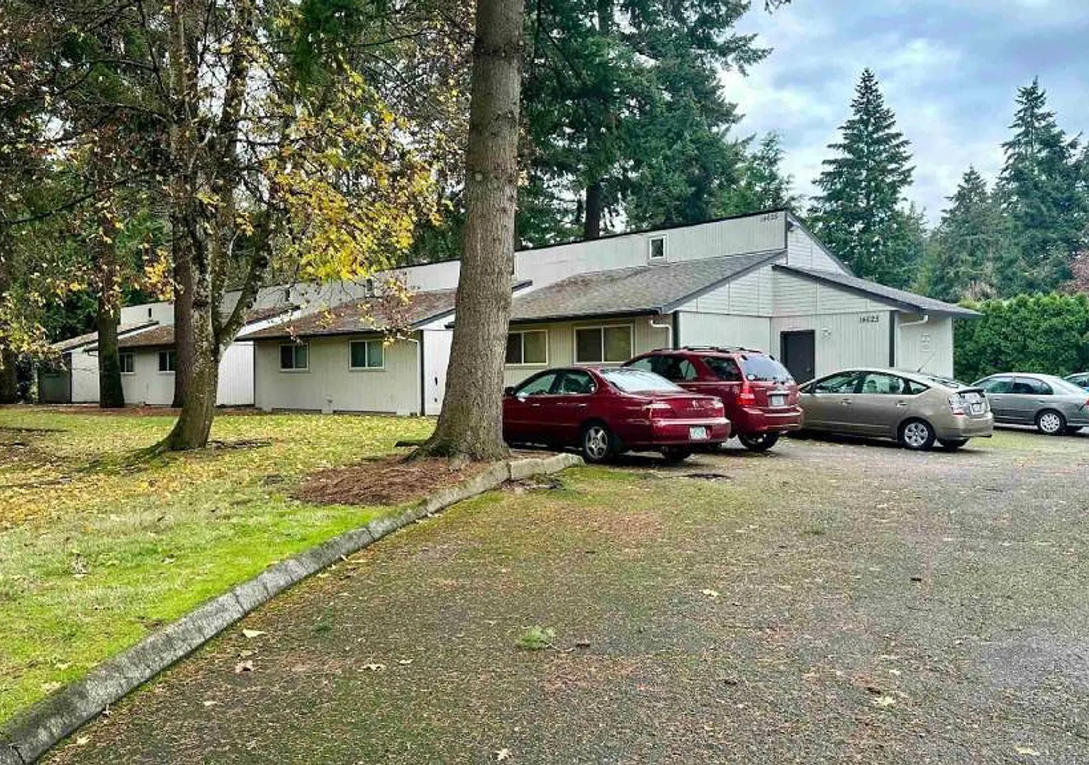 Coast Pine Apartments — Photo 3