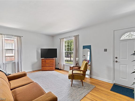 5th image of 2542 9th St