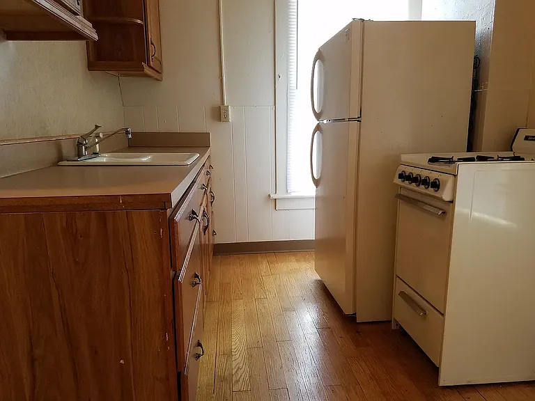 1230 Neil Ave #B — Photo 4