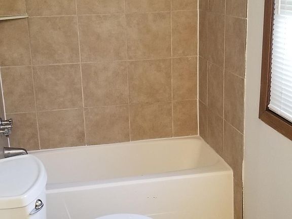 5th image of 588 Selby Ave #B