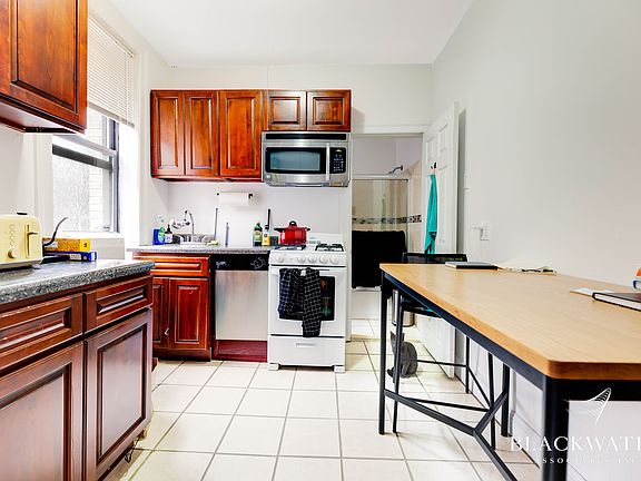 5th image of 301 E 91st St APT 2E