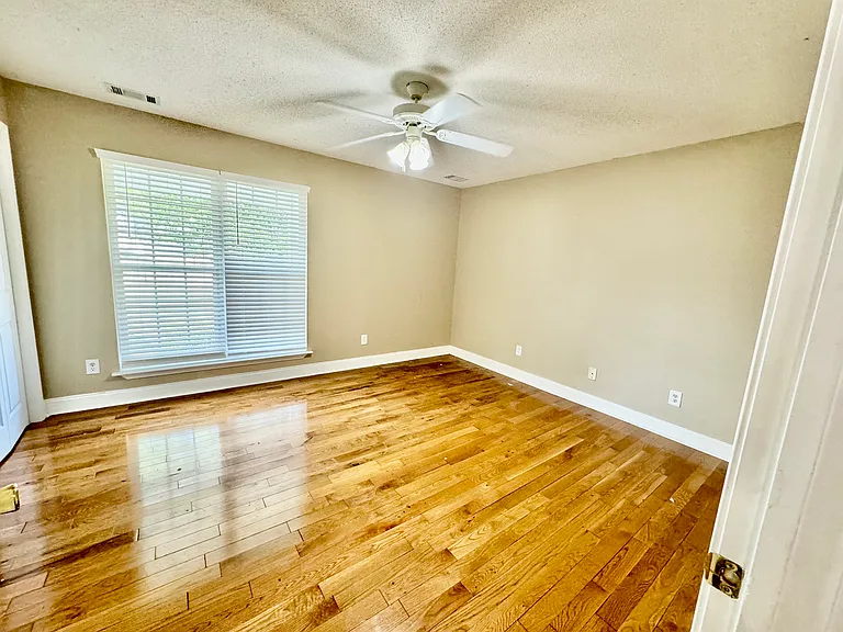 211 Silk Tree Trce — Photo 29