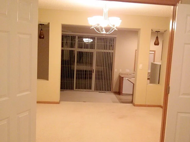 5035 Everest Ln N — Photo 2