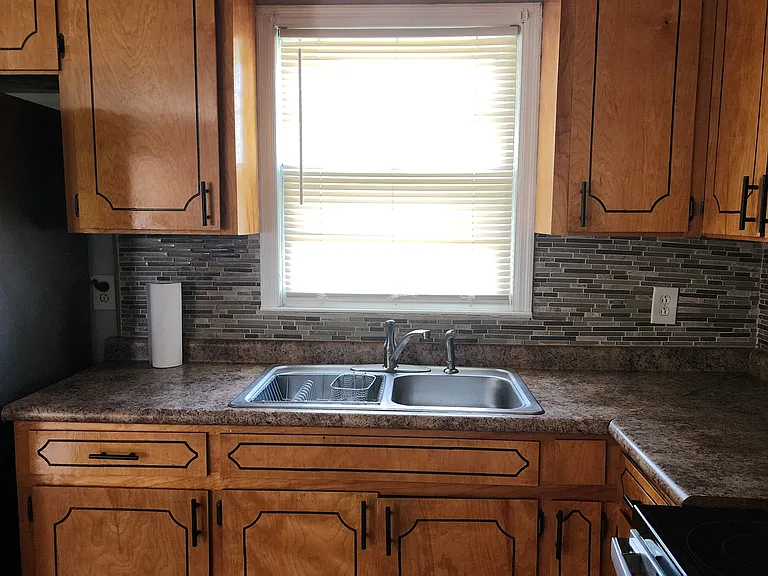 324 New York Ave — Photo 9