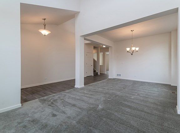 3rd image of 1828 Sheffield Dr