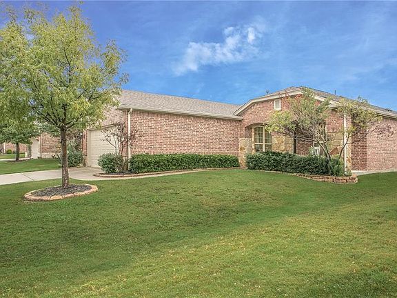 3rd image of 1003 Carrington Greens Dr