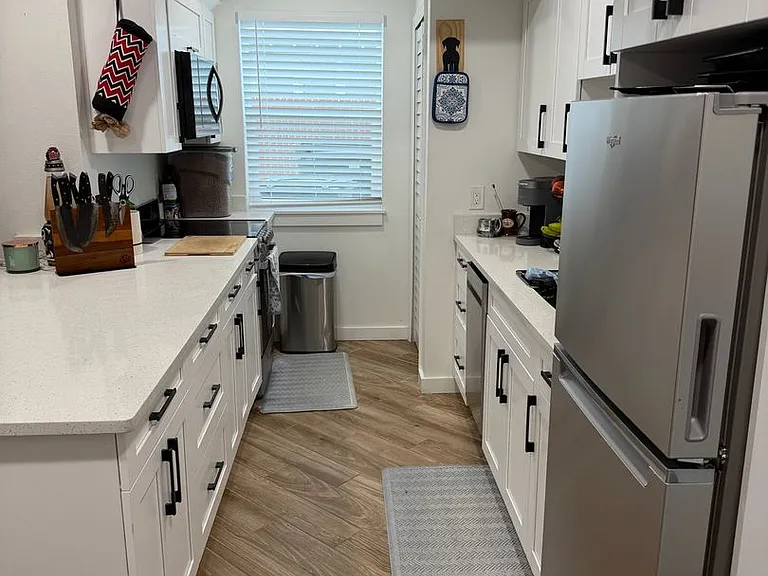 2930 Beach Blvd S — Photo 5
