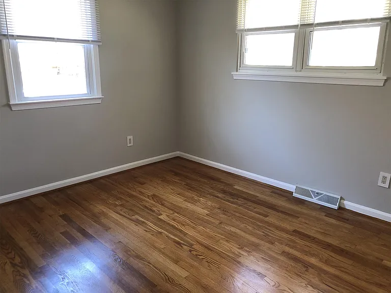 29781 Oak Rd — Photo 3