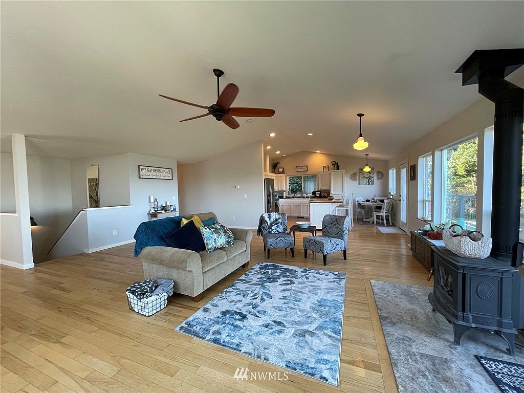 Oak Harbor, WA 98277