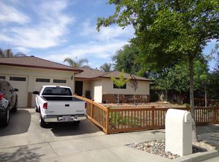 1045 Williams Ct, Hanford, CA 93230