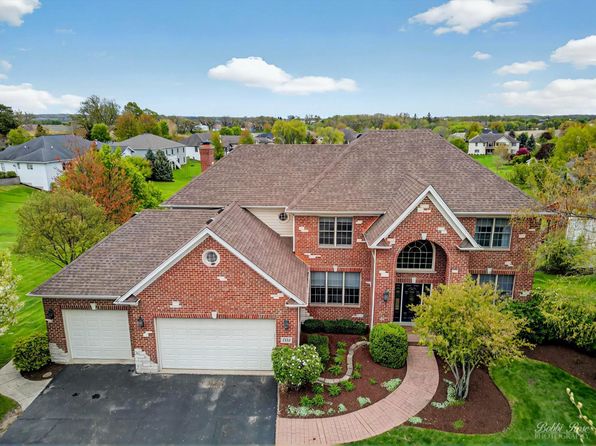 1321 Oak Hill Ln, Hampshire, IL 60140
