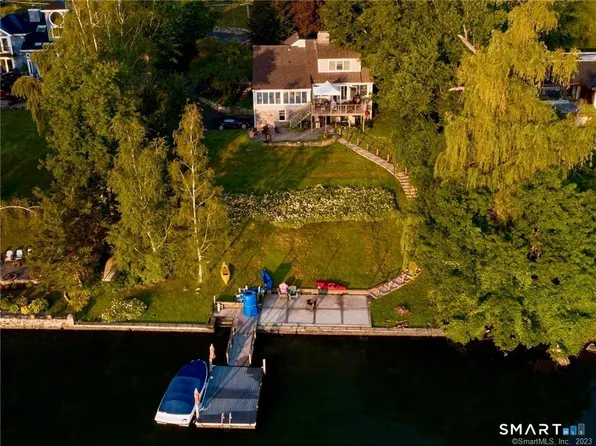 14 Shore Rd, Danbury, CT 06811