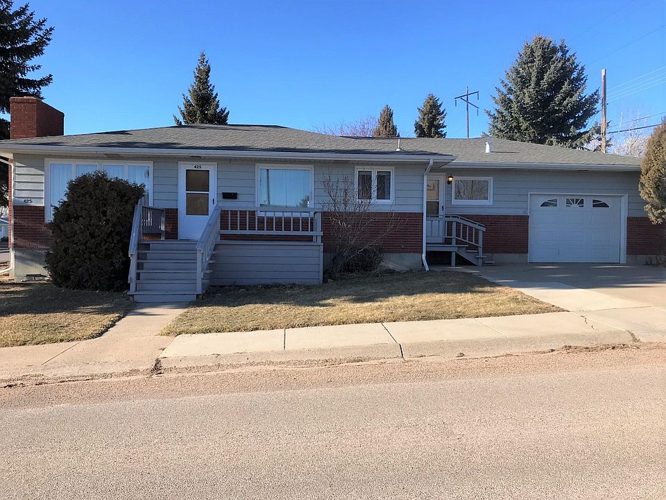 1st image of 425 Riverview Dr E